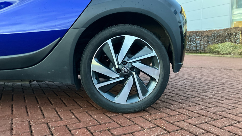 Toyota Aygo X 1.0 VVT-i Edge 5dr Petrol Hatchback